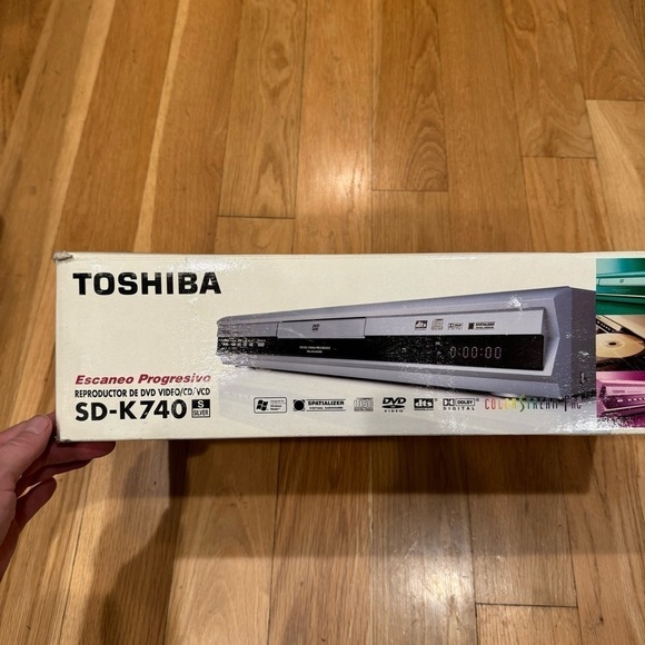Toshiba DVD Player SD-K740 in original box - Picture 1 of 6
